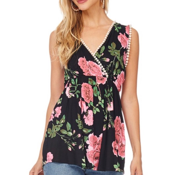 Tops - Last 1! SMALL Black floral tank top